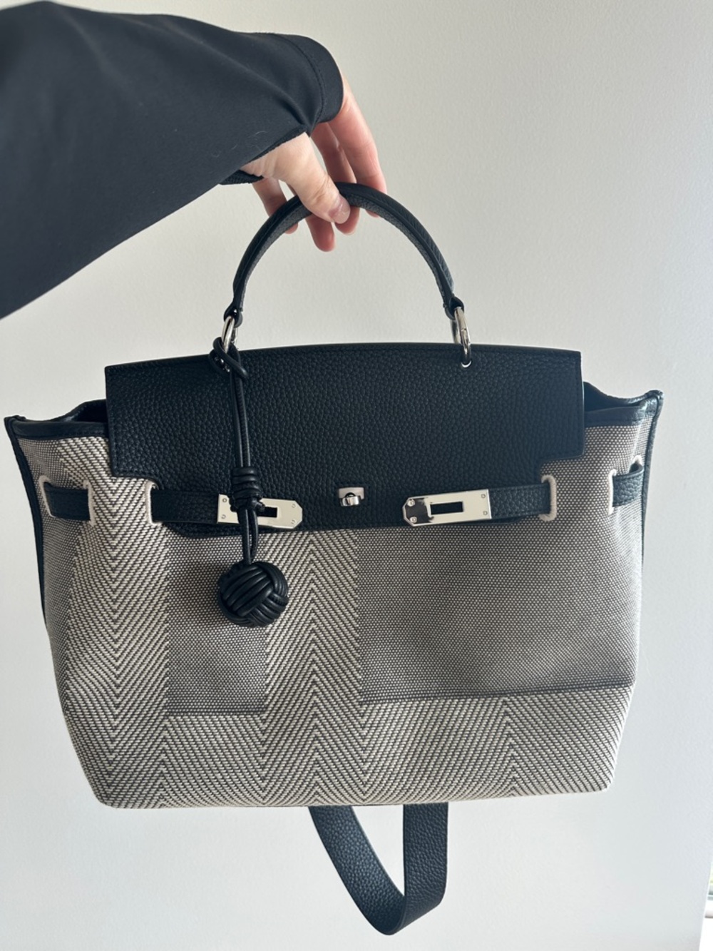 Elegant Black and Gray Women's Handbag